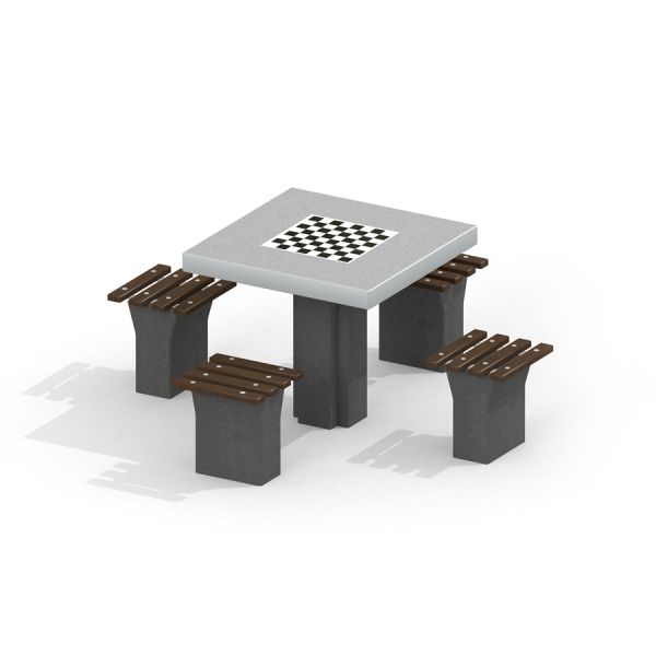 Beton-Schachspiel im Freien mit integriertem Schachbrett und Sitzbänken.