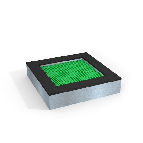 Quadratisches Trampolin mit grüner Sprungfläche und grauem Sicherheitsrand.
