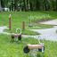 Fahrrad Federwippe für Kinder auf Spielplatz im Park.