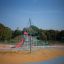 Spinnennetz-Kletternetz auf einem Spielplatz für Kinder.