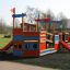Bounty Spielschiff mit Tunnel und Rutsche auf einem Spielplatz