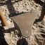 Spielplatzgerät Kentucky Doppelt im Sand, Draufsicht.