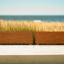 Würfel Bank aus Holz mit klaren Linien, modernes Design für Außenbereiche.