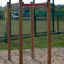Horizontale Leiter II auf Sandfläche für Kinderturnen im Freien.